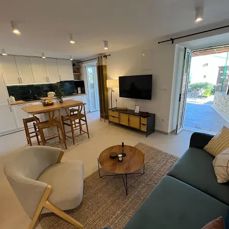 Nona Vi - Boutique Stone House Bol