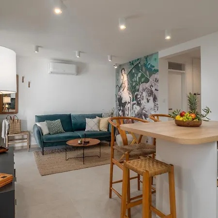 Nona Vi - Boutique Stone House *